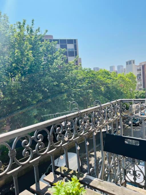 Beautiful Apartment With Balcony Paris Exteriör bild